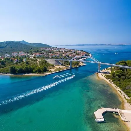 Ruzica アパート Dobropoljana