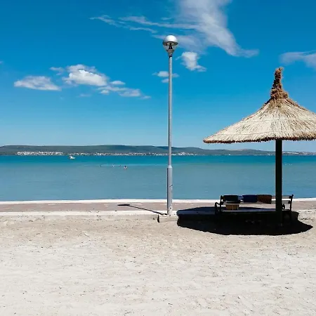 Ruzica アパート *